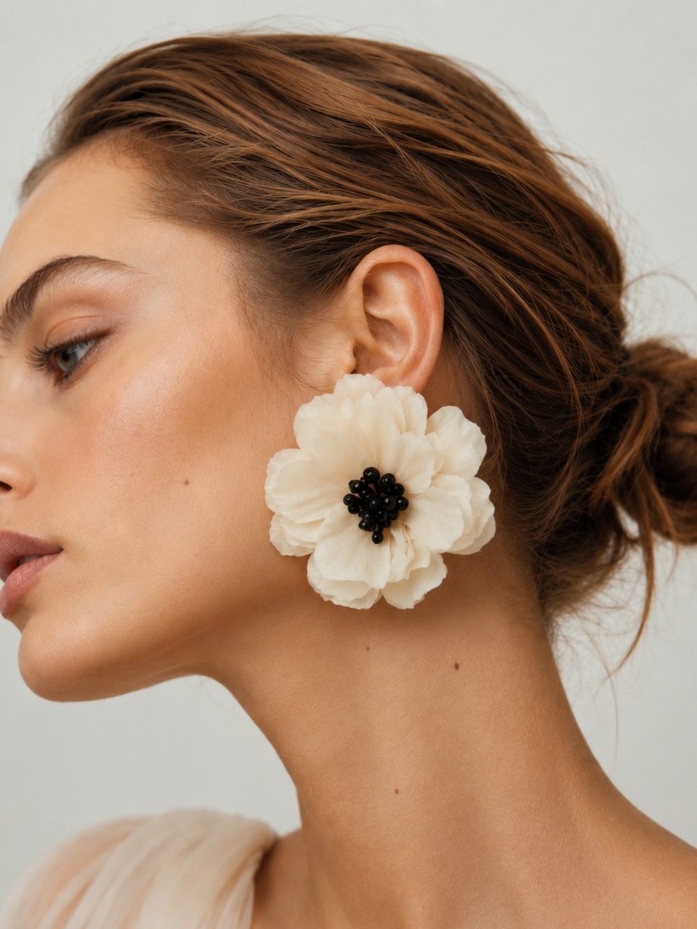 Zara NWT soft woven flower beaded earrings 4548/055/712